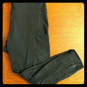 Fabletics Capri leggings